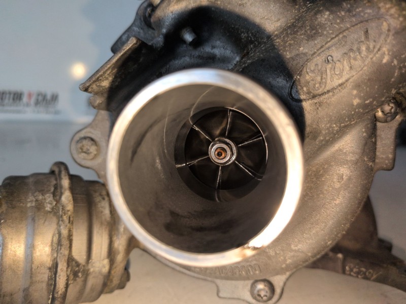 Recambio de turbocompresor para ford focus berlina (cb8) m2da referencia OEM IAM CM5G6K682HB  