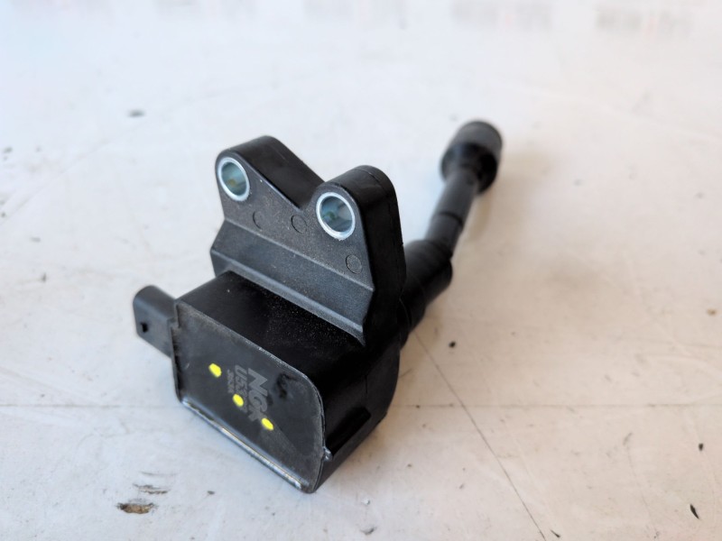 Recambio de bobina encendido para ford focus berlina (cb8) m2da referencia OEM IAM U5323  