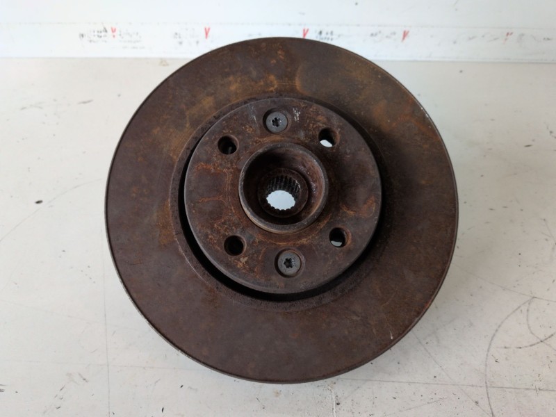 Recambio de mangueta delantera derecha para renault clio iii k9k766 referencia OEM IAM   