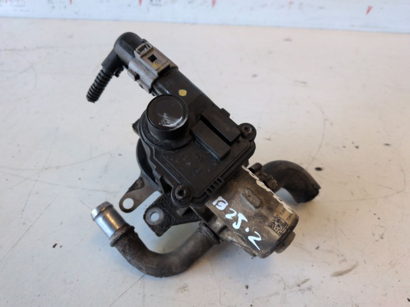 Recambio de valvula egr para dacia dokker express k9k612 referencia OEM IAM H8200836385  