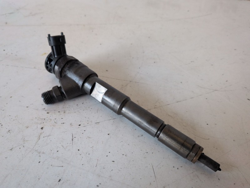 Recambio de inyector para dacia dokker express k9k612 referencia OEM IAM 0445110485  