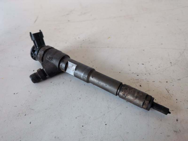 Recambio de inyector para dacia dokker express k9k612 referencia OEM IAM 0445110485  