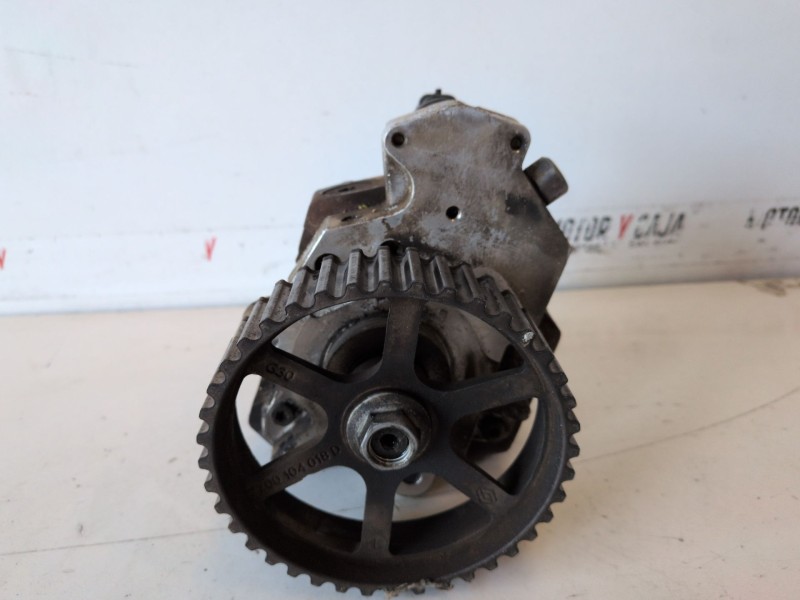 Recambio de bomba inyeccion para opel vivaro f9q762 referencia OEM IAM 0445010031  
