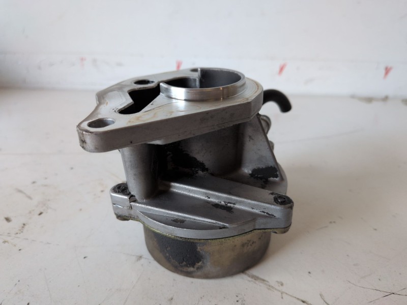 Recambio de depresor freno / bomba vacio para opel vivaro f9q762 referencia OEM IAM   