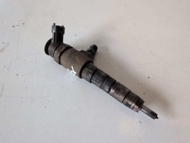 Recambio de inyector para peugeot expert furgón 9h07 / 9hm referencia OEM IAM 0445110739  