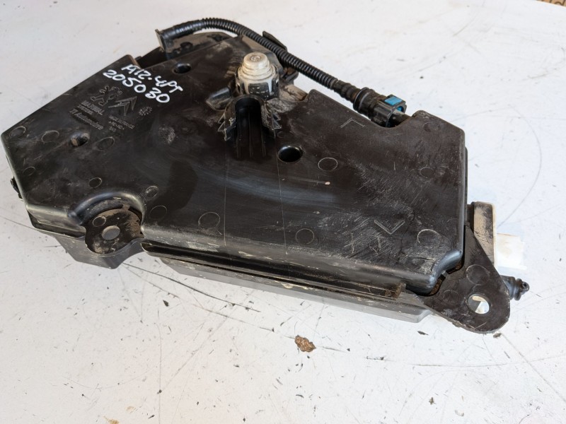 Recambio de deposito aditivo fap para peugeot 3008 9hz referencia OEM IAM   