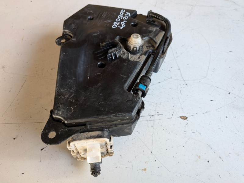 Recambio de deposito aditivo fap para peugeot 3008 9hz referencia OEM IAM   