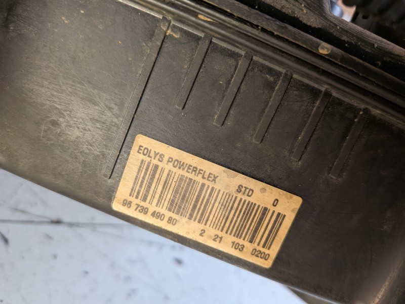 Recambio de deposito aditivo fap para peugeot 3008 9hz referencia OEM IAM   