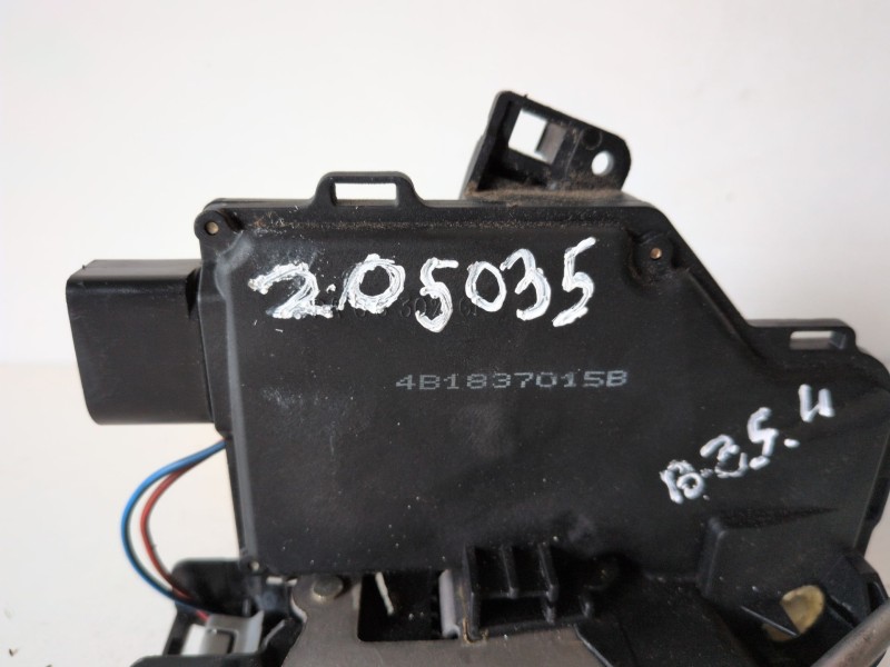 Recambio de cerradura puerta delantera izquierda para audi a4 berlina (8e) asn referencia OEM IAM 4B1837015B  