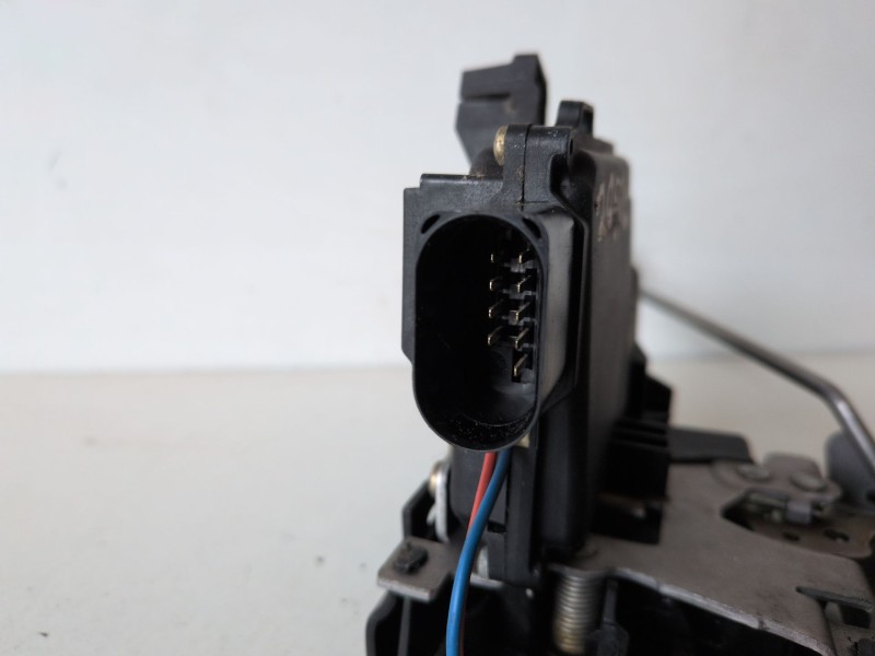 Recambio de cerradura puerta delantera izquierda para audi a4 berlina (8e) asn referencia OEM IAM 4B1837015B  