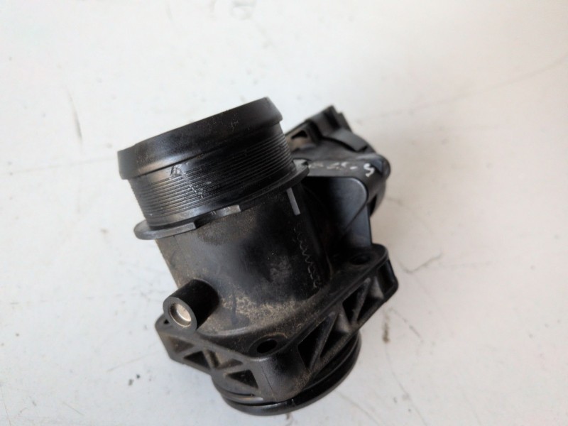 Recambio de caja mariposa para ford fiesta (cbk) hhjb referencia OEM IAM   
