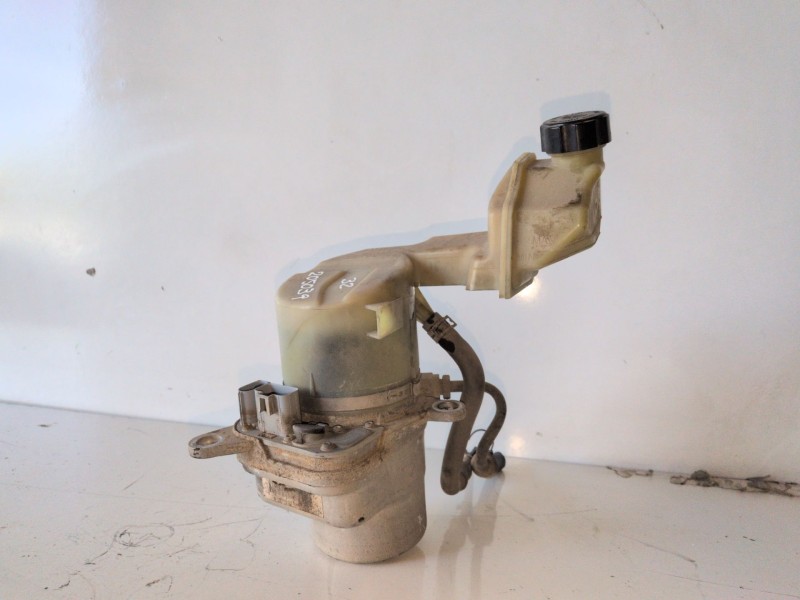 Recambio de bomba direccion para ford fiesta (cbk) hhjb referencia OEM IAM 5S613K514AG  