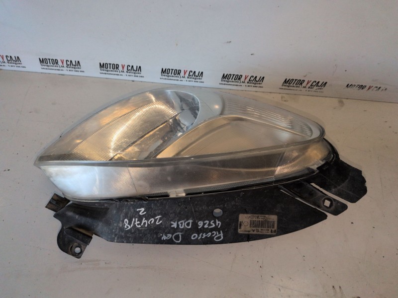 Recambio de faro derecho para citroen xsara picasso rhy referencia OEM IAM 9649557380  