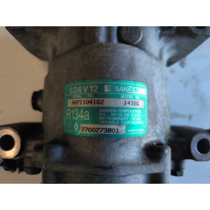 Recambio de compresor aire acondicionado para renault clio ii fase ii (b/cb0) k9k704 referencia OEM IAM 7700273801  