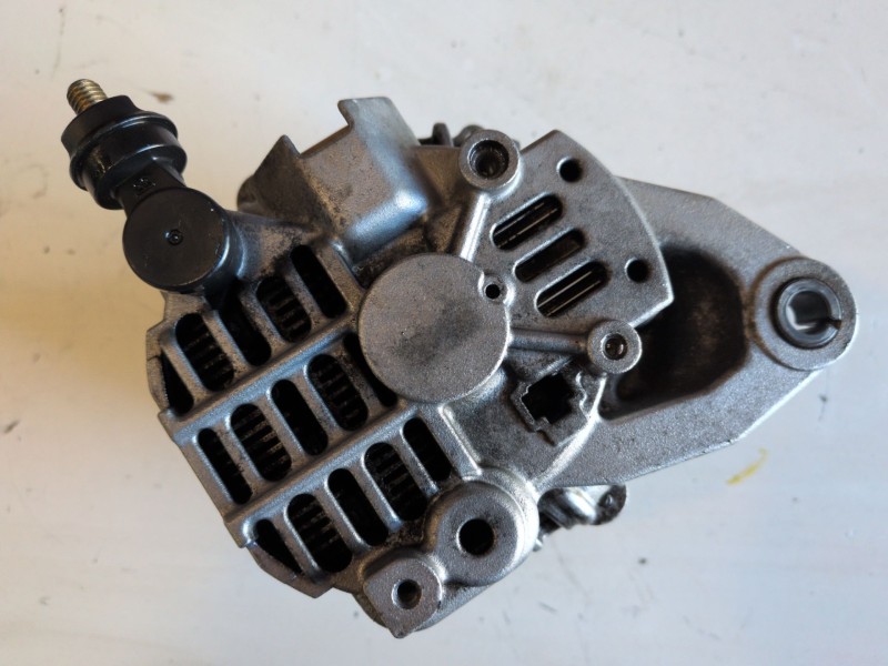 Recambio de alternador para mazda mx-3 (ec) b6d referencia OEM IAM   