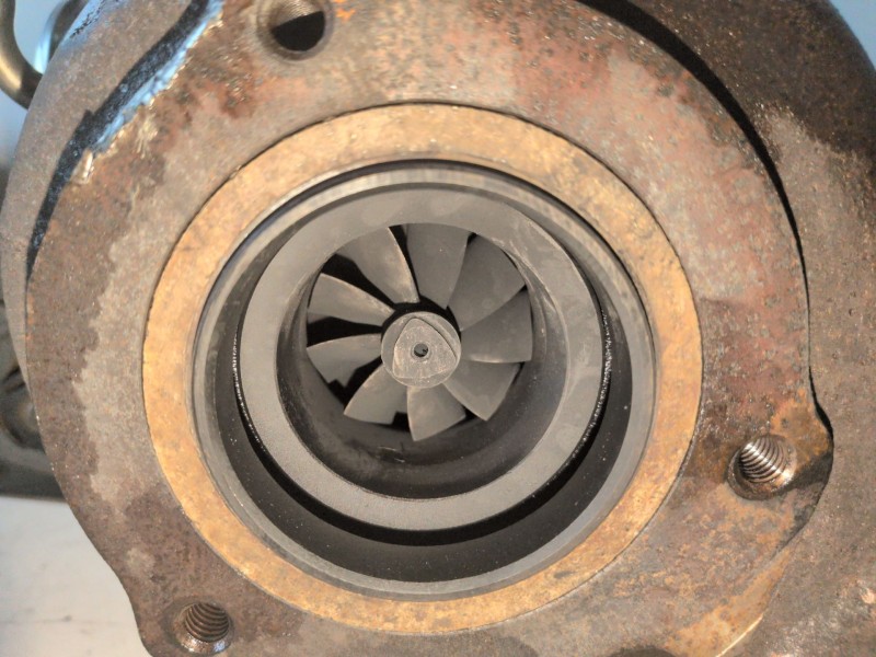 Recambio de turbocompresor para volvo v70 familiar d5244t referencia OEM IAM   