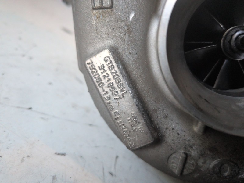 Recambio de turbocompresor para volvo v70 familiar d5244t referencia OEM IAM   
