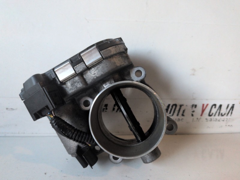 Recambio de caja mariposa para volvo v70 familiar d5244t referencia OEM IAM 0281002701  