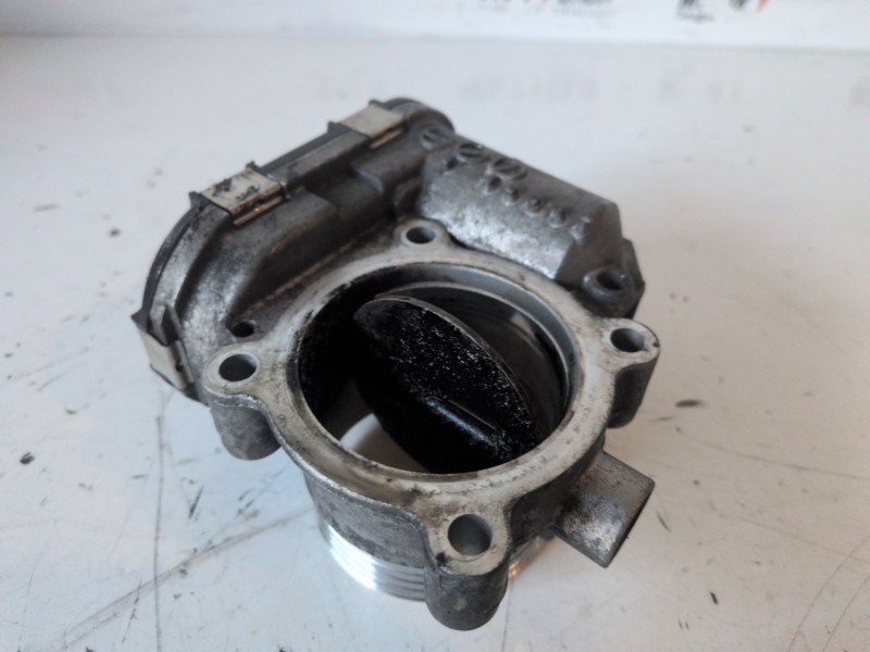 Recambio de caja mariposa para volvo v70 familiar d5244t referencia OEM IAM 0281002701  