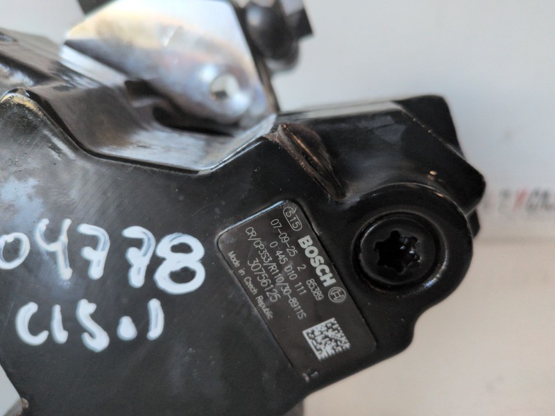 Recambio de bomba inyeccion para volvo v70 familiar d5244t referencia OEM IAM 0445010111  