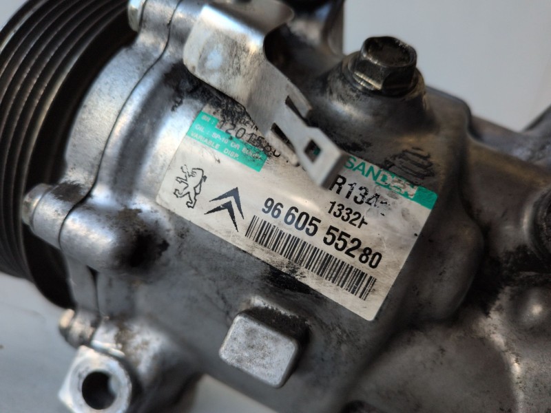 Recambio de compresor aire acondicionado para citroen c5 berlina g8da referencia OEM IAM 9660555280  