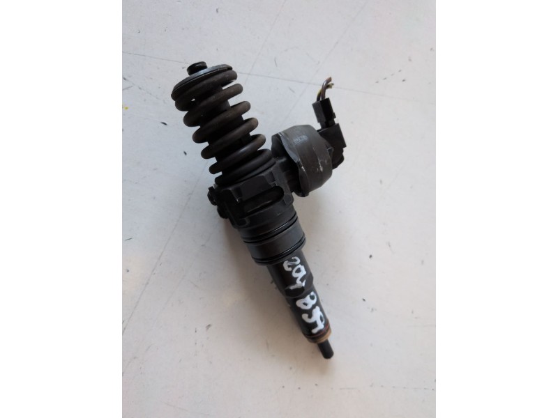 Recambio de inyector para seat ibiza (6l1) axr referencia OEM IAM 038130073AG  