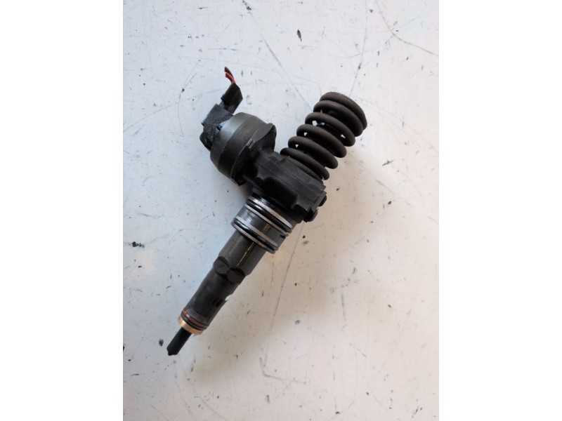 Recambio de inyector para seat ibiza (6l1) axr referencia OEM IAM 038130073AG  
