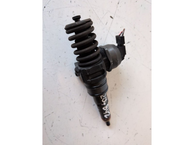 Recambio de inyector para seat ibiza (6l1) axr referencia OEM IAM 038130073AG  