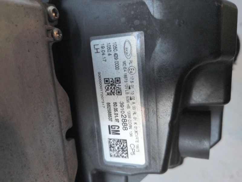 Recambio de faro izquierdo para opel insignia b sports tourer b20dth referencia OEM IAM 39102888  