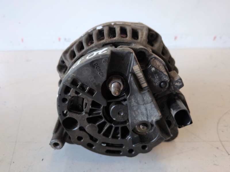 Recambio de alternador para volkswagen t4 transporter syncro axl referencia OEM IAM 074903025J  