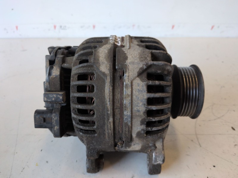 Recambio de alternador para volkswagen t4 transporter syncro axl referencia OEM IAM 074903025J  