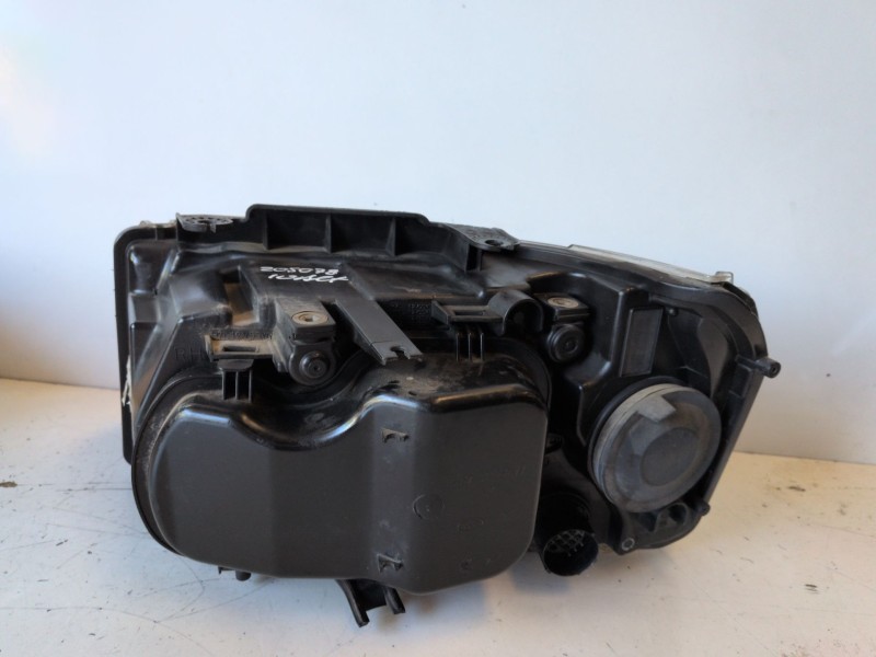 Recambio de faro derecho para land rover freelander (lr2) 224dt referencia OEM IAM DH5213W029BB  