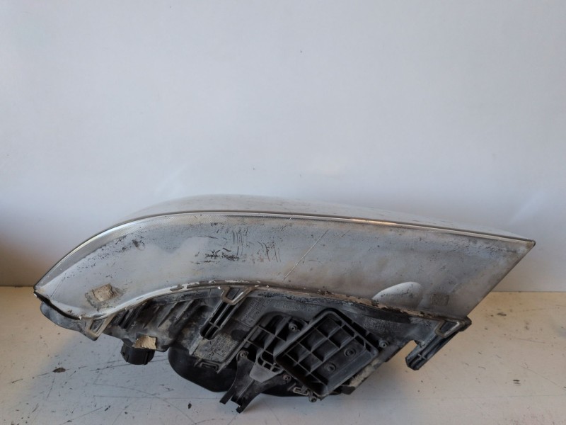 Recambio de faro derecho para land rover freelander (lr2) 224dt referencia OEM IAM DH5213W029BB  