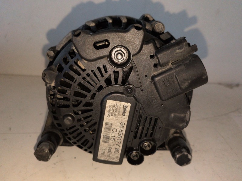 Recambio de alternador para peugeot 3008 9hz referencia OEM IAM 9665617780  
