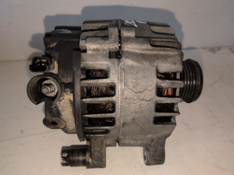 Recambio de alternador para peugeot 3008 9hz referencia OEM IAM 9665617780  