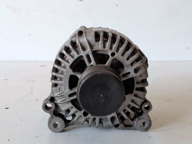 Recambio de alternador para audi a3 (8p1) cbbb referencia OEM IAM 06F903023C  