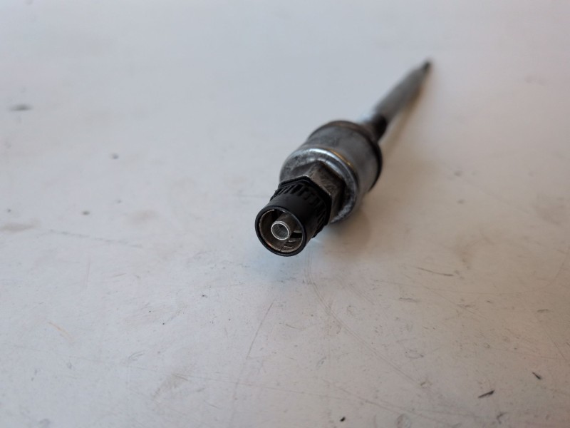 Recambio de calentadores para opel insignia berlina a20dth referencia OEM IAM 55579436  