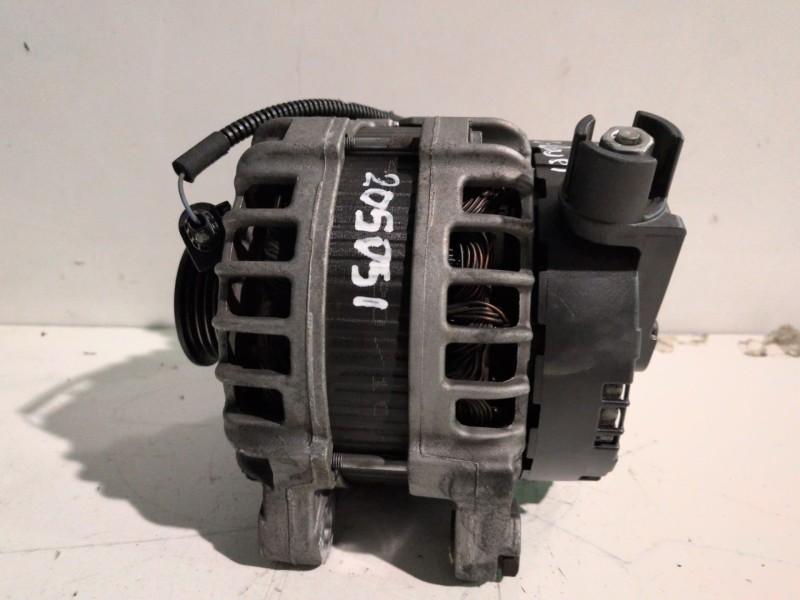 Recambio de alternador para land rover discovery 5 204dta referencia OEM IAM 0125813038  