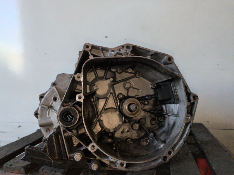 Recambio de caja cambios para peugeot 3008 9hz referencia OEM IAM 20EA33  