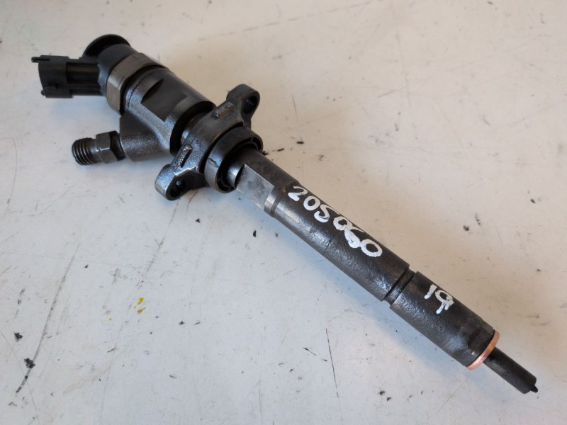 Recambio de inyector para peugeot 3008 9hz referencia OEM IAM 0445110297  