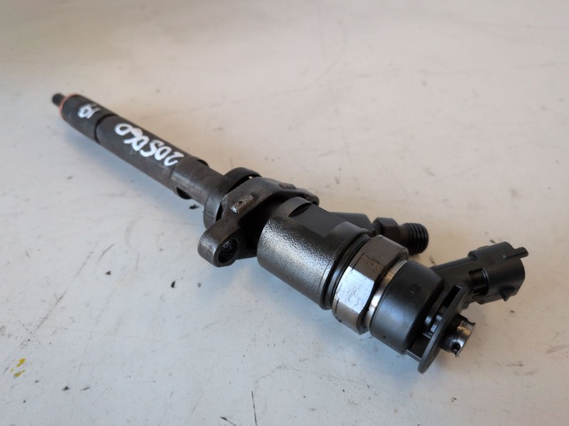 Recambio de inyector para peugeot 3008 9hz referencia OEM IAM 0445110297  
