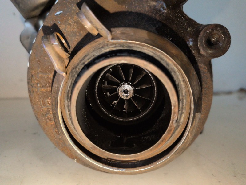 Recambio de turbocompresor para peugeot 3008 9hz referencia OEM IAM 9654128780  