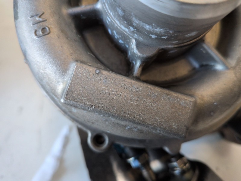 Recambio de turbocompresor para peugeot 3008 9hz referencia OEM IAM 9654128780  