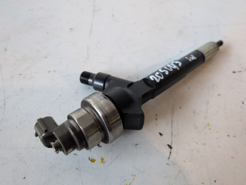 Recambio de inyector para opel astra j berlina 5p a17dtr referencia OEM IAM 897376270  