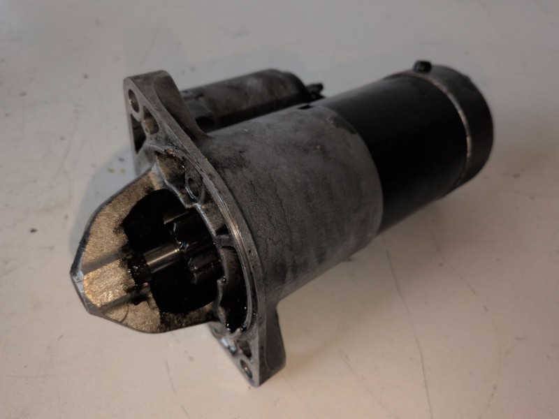 Recambio de motor arranque para opel insignia berlina a20dth referencia OEM IAM M001T30072  