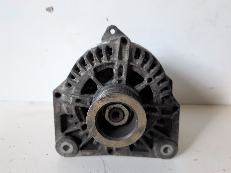 Recambio de alternador para renault scenic ii (jm) f9q804 referencia OEM IAM 8200410671B  