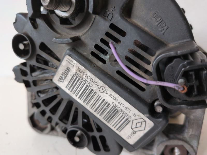 Recambio de alternador para renault scenic ii (jm) f9q804 referencia OEM IAM 8200410671B  