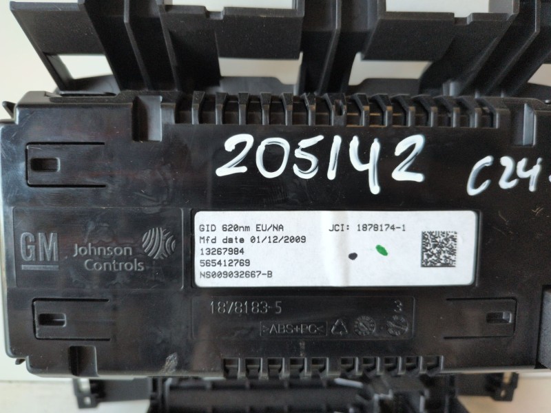 Recambio de pantalla multifuncion para opel astra j berlina 5p a20dth referencia OEM IAM 13267984  