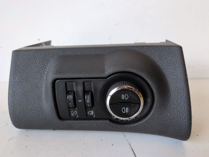 Recambio de mando luces para opel astra j berlina 5p a20dth referencia OEM IAM 13268702  