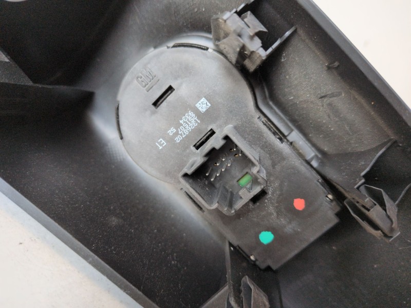Recambio de mando luces para opel astra j berlina 5p a20dth referencia OEM IAM 13268702  